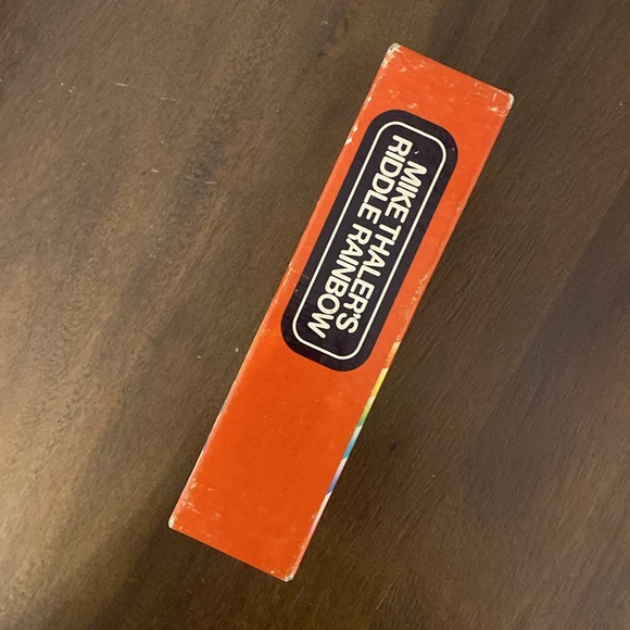 Mike Thaler’s Riddle Rainbow: Jokes Riddles Cartoons Box Set (1979) (6 books) - Picture 4 of 16